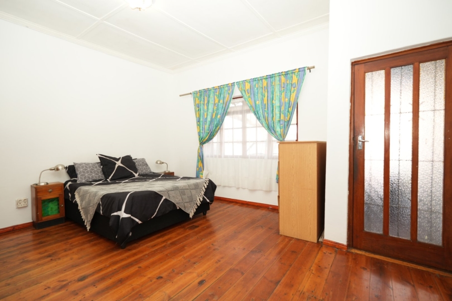 4 Bedroom Property for Sale in Wynberg Western Cape